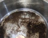 A picture of step 2 of Hyderabadi special dum chai.
