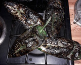 Foto del paso 1 de la receta: Poblano relleno de queso en salsa de jocoque