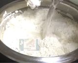 A picture of step 2 of Pyaz kalonji paratha.