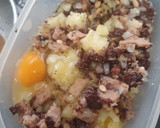 Foto del paso 4 de la receta: Patatas enmascaradas con butifarra gratinadas al allioli