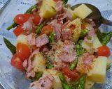Foto del paso 5 de la receta: Ensalada con jamón, cherry, espárragos y papa