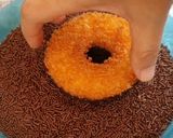 Foto langkah ke 5 dari resep Donat KW.