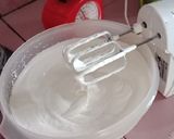 Foto langkah ke 3 dari resep Bolu anti gagal 5 bahan bolu ulangtahun.