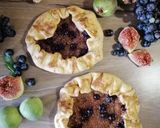 Foto del passaggio 5 della ricetta Galette autunnale con fichi e uva 🍇