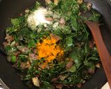 A picture of step 3 of Murungai Keerai Thoran (Drumstick / Moringa Leaves Stir Fry - Kerala style).