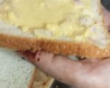 A picture of step 2 of Besan bread pizza.