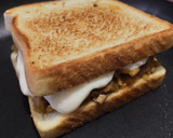 Foto del paso 5 de la receta: Sandwich🥯de carne🧅y queso🧀🥩🫑