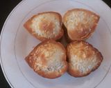 A picture of step 4 of Coconut and vanilla cupcake.