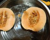 A picture of step 1 of Musk melon seed juice.
