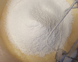 Foto del paso 3 de la receta: Soletilla con cúrcuma y agua de azahar