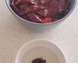 A picture of step 1 of Spicy Prawn Sambal.