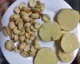 Hình bước làm 1 của món Sữa hạt sen khoai lang cho bé ăn dặm