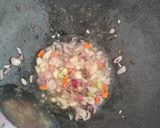 Foto langkah ke 7 dari resep Nasi Goreng Terasi Sosis & Bakso.