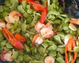 Foto langkah ke 6 dari resep Tumis Pare Udang.
