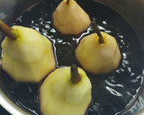 Foto del paso 3 de la receta: Peras al vino tinto 🍐🍷