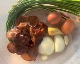 รูปขั้นตอนการทำที่ 1 ของ เห็ดหูหนูเส้นผัดกุยช่ายกับไข่🍄🥚🍳