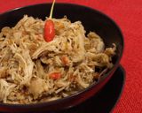 Foto langkah ke 5 dari resep Abon Ayam Jamur Pedas.