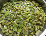 Foto del paso 1 de la receta: Nopalitos con picadillo y chile color