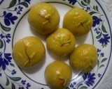 A picture of step 4 of Kesari custard ladoo.
