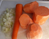 Foto del paso 2 de la receta: Pechito de cerdo con puré de boniato y verduras