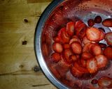 Foto del paso 3 de la receta: Helado spaguettis con queso rallado y tomate