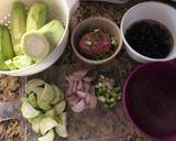 A picture of step 1 of Stir-Fried Loofah.