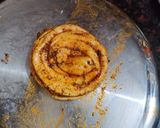 A picture of step 4 of Masaledar lacha paratha.
