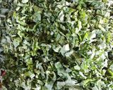 A picture of step 1 of Sarsoo ka saag.