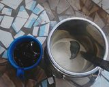 A picture of step 2 of Kunun tsamiya n fries.