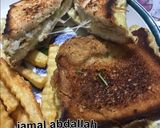 صورة لخطوة 2 من وصفة بيض مقلي بالتوست