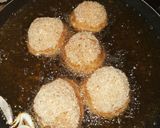 A picture of step 6 of Egg roll.