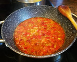 Foto del paso 6 de la receta: Caballa al horno con salsa de pimiento y patata
