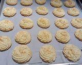 Foto langkah ke 5 dari resep Cookies sagu keju lumer.