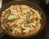 Foto del paso 8 de la receta: Tortilla de surimi, espárragos trigueros y champiñones