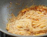 Foto langkah ke 6 dari resep Pad Thai: Kwetiau Goreng Ala Thailand.