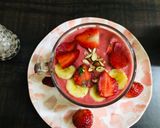 A picture of step 4 of Strawberry banana smoothie bowl.
