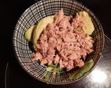 Une image de l'étape 3 de Avocat farci au thon et œufs.