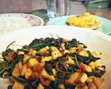 Foto langkah ke 5 dari resep Pad KaPrao Kai (Tumis KaPrao dan Ayam).