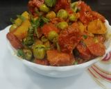 A picture of step 5 of Gajar Matar ki Subji.