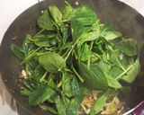 大蝦菠菜蘑菇意粉 附「實作影片」的食譜步驟6照片