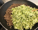 Foto del paso 5 de la receta: Budín de zapallitos italianos con carne