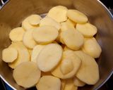 Foto del paso 1 de la receta: Papas a la crema (guarnición)