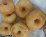 Foto langkah ke 2 dari resep Donat Lembut Tanpa Telur Simpel.
