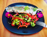 Foto del paso 4 de la receta: Trucha con pimientos salteados y salsa de avellana