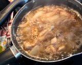 A picture of step 4 of Simmered Daikon and Chicken (大根と鶏肉煮物).