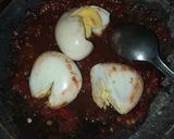 Foto langkah ke 3 dari resep Telur Penyet Sambel Petis.