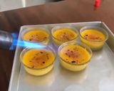 Foto langkah ke 8 dari resep Mango creme brulee.