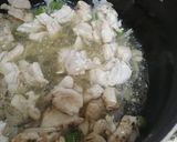 A picture of step 1 of Cheesy spicy elbow pasta.