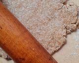 Foto del paso 3 de la receta: Triangulitos de harina integral y queso de búfala 🐃 Bizcochitos materos integrales 🧉Materitos 🧉