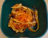 Foto langkah ke 1 dari resep Keripik Kulit Kentang dan Wortel.